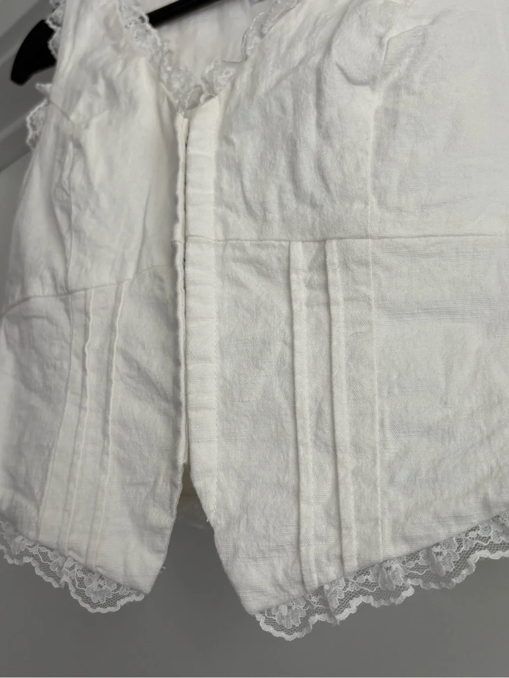 Princess Polly Silvanna Lace Trim Crop Top Tank - Picture 4 of 7
